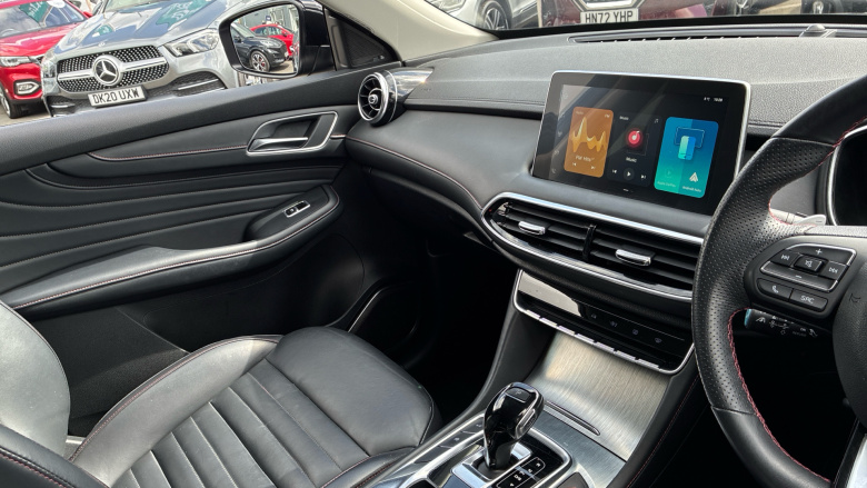 MG HS 1.5 T-GDI Trophy 5dr DCT Petrol Hatchback